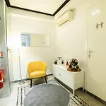 The Pope's House アパート